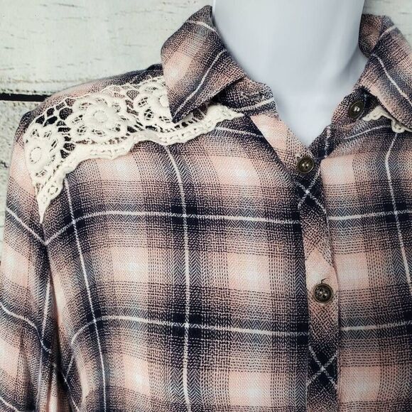 Jolt Women's XL Pink Plaid Button Down Shirt Lace Back Sheer Contrast Long Sleev - Picture 6 of 8